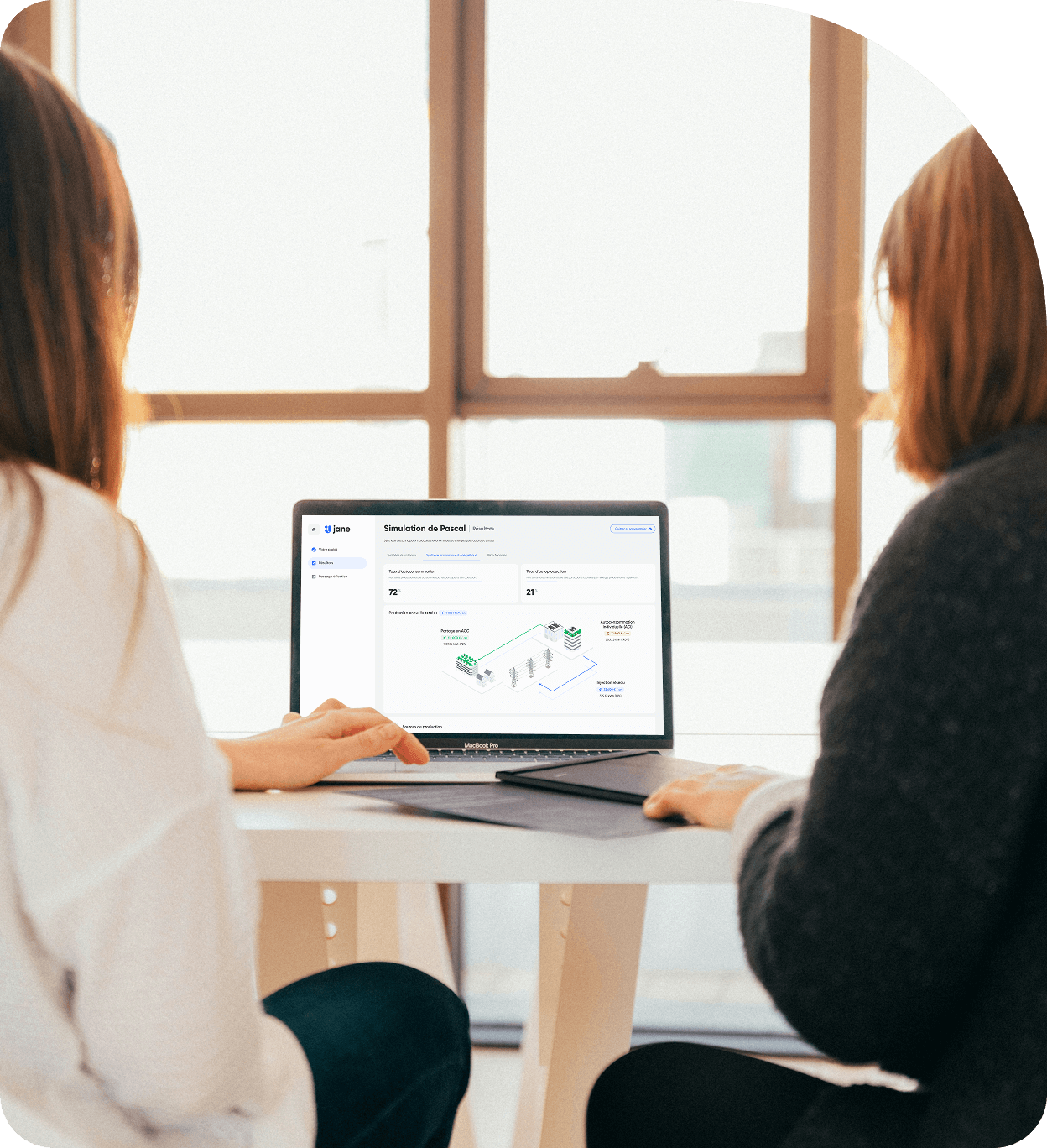 Personnes collaborant ensemble